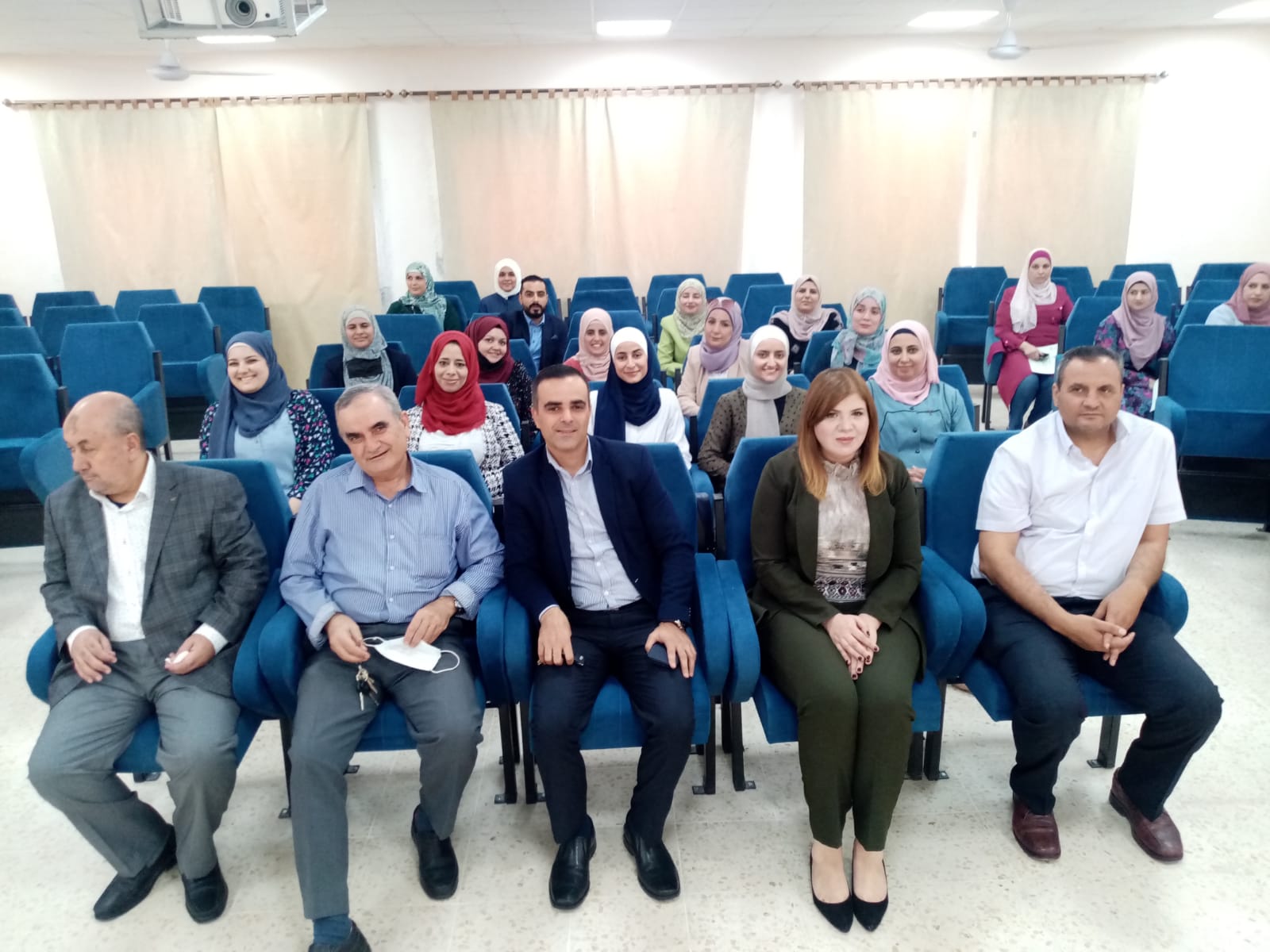 A meeting in the Faculty of Pharmacy between the administration of the faculty and the academic and administrative staff