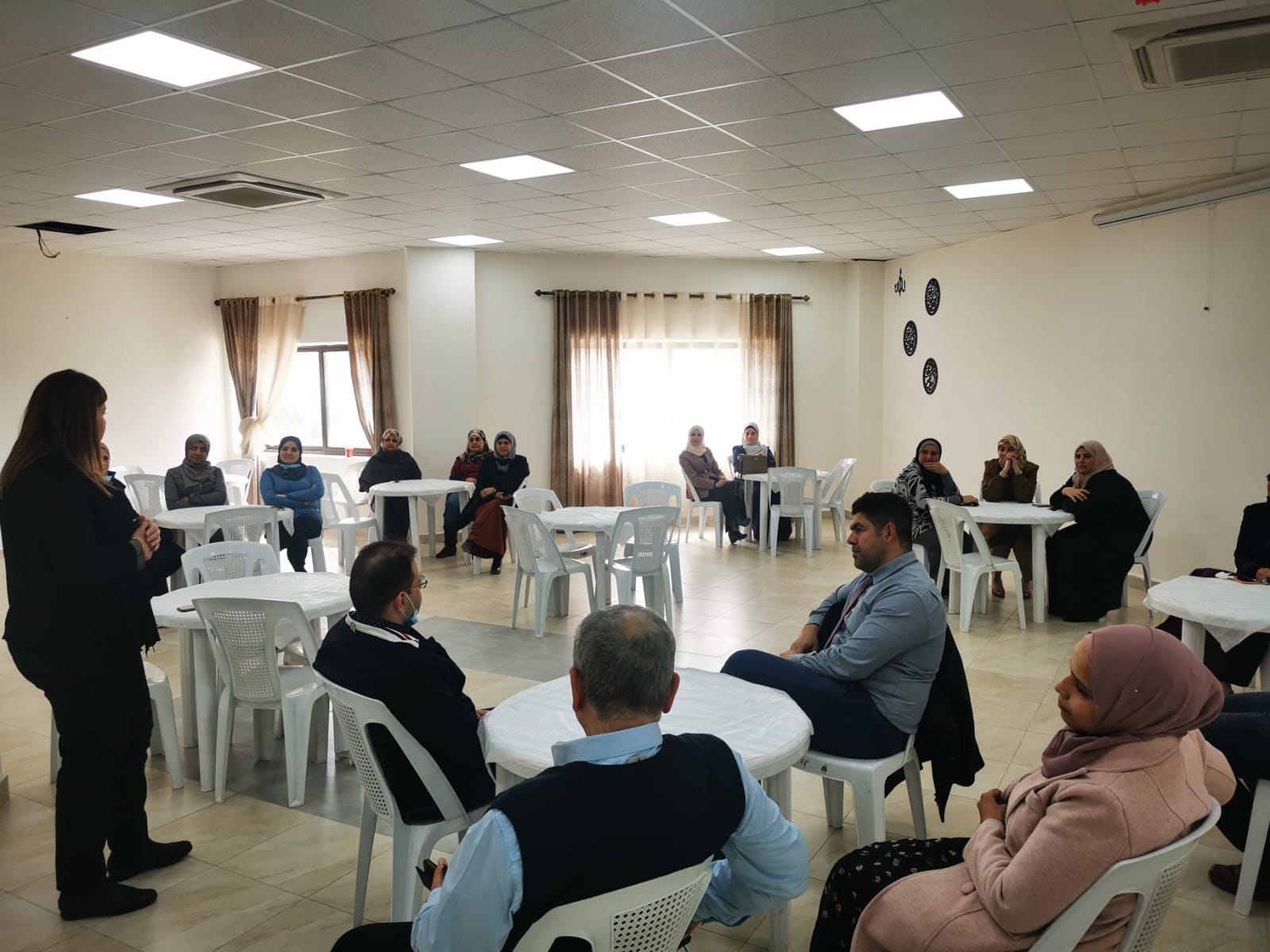 A meeting in the faculty of pharmacy between the administration of the faculty and the academic and administrative staff