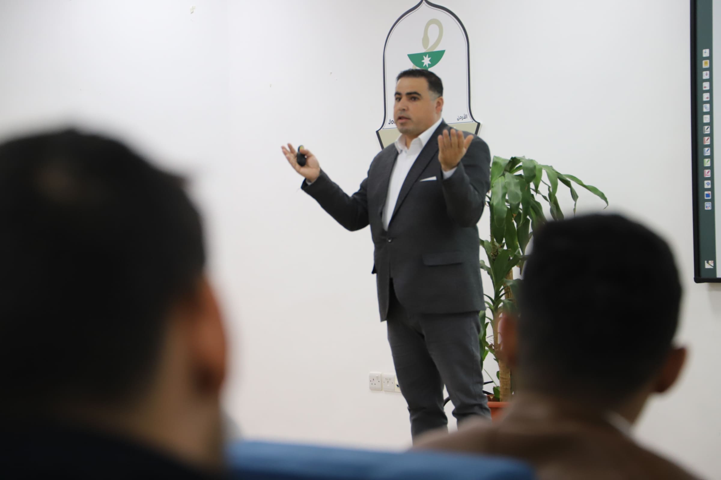 The Faculty of Pharmacy is hosting an awareness workshop on mental health, organized by the Dose-Mates team